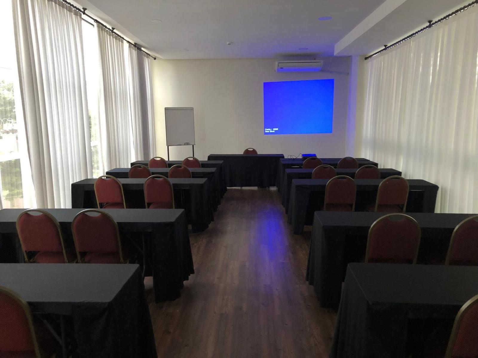 טולדו Hotel Maestro Executive Toledo מראה חיצוני תמונה